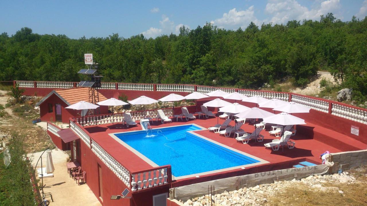 Red Apartman Trebinje Exterior photo