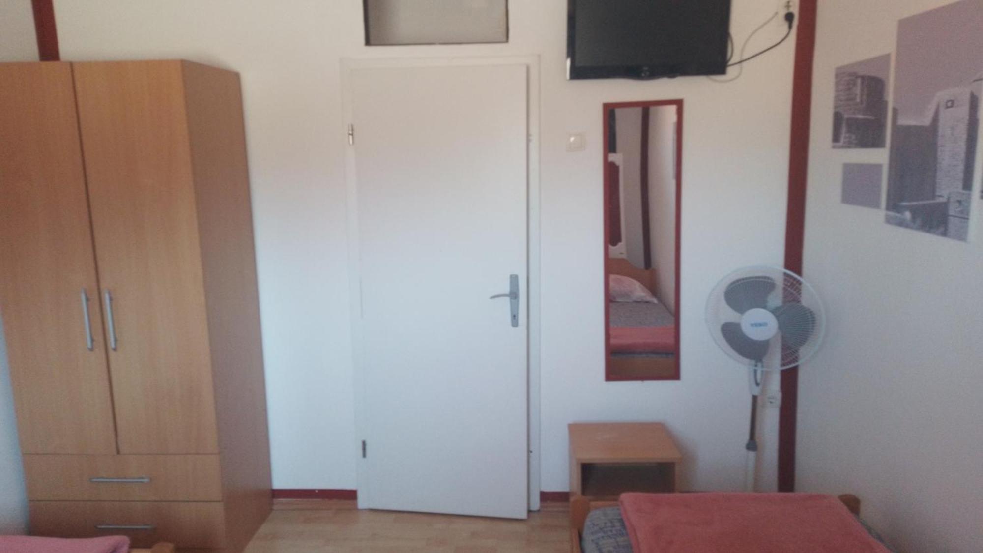 Red Apartman Trebinje Exterior photo